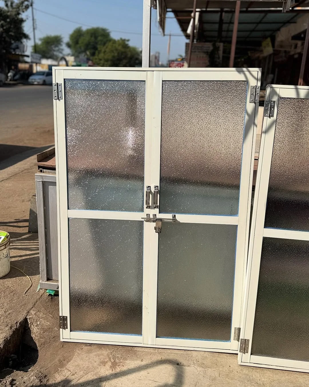 Aluminum with glass work