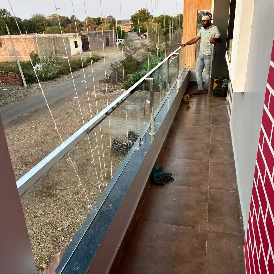 Glass Relling work